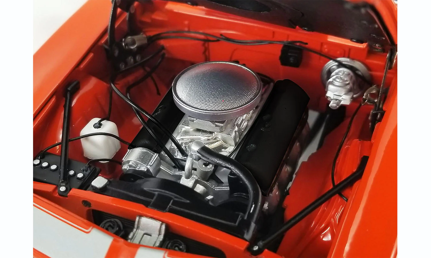Acme 1969 Chevrolet Camaro Restomod Hugger Orange 1:18 - Image 4