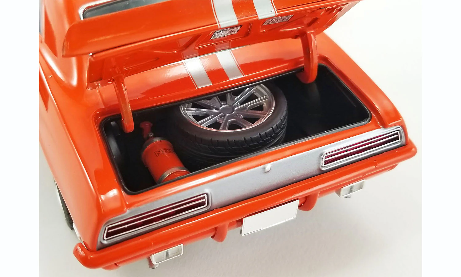Acme 1969 Chevrolet Camaro Restomod Hugger Orange 1:18 - Image 5