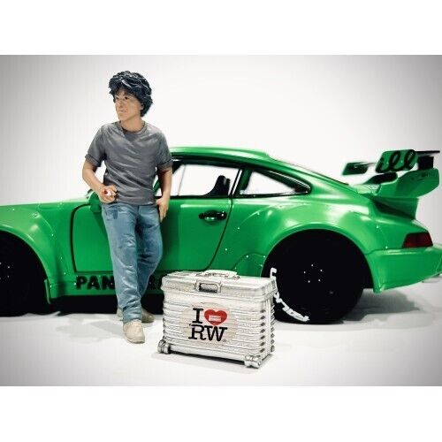 American Diorama - Figures - RWB Legend Akira Nakai-San Figure with Briefcase 1:18 - Image 5