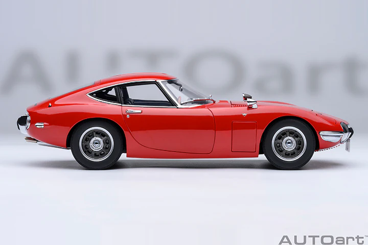 AUTOart 1967 Toyota 2000GT (Upgraded Version) Red 1:18 - Image 4