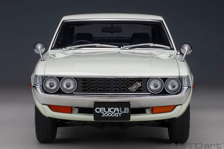 AUTOart 1973 Toyota Celica Liftback 2000GT (RA25) White 1:18 - Image 5