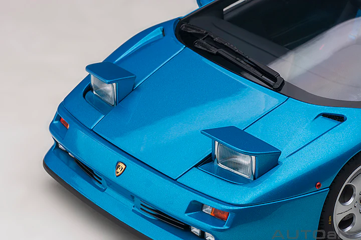 AUTOart 1995 Lamborghini Diablo SE30 Blue Sirena Metallic Blue 1:18 - Image 12