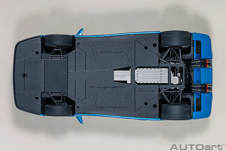 AUTOart 1995 Lamborghini Diablo SE30 Blue Sirena Metallic Blue 1:18 - Image 8
