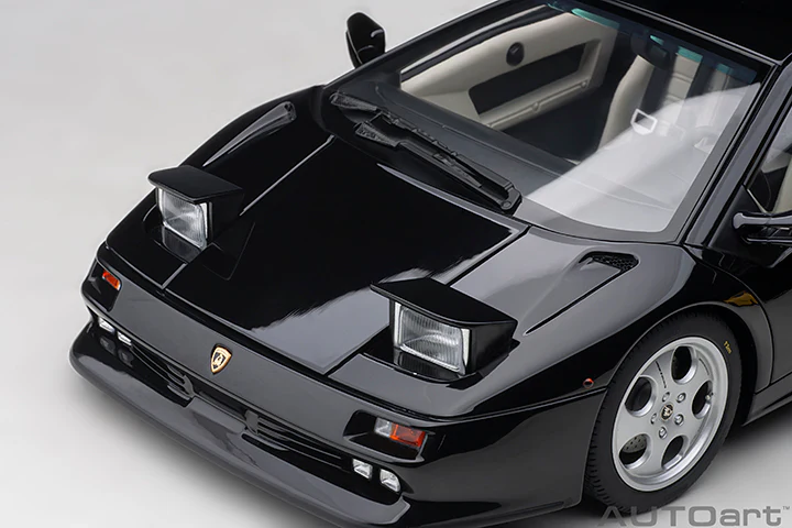 AUTOart 1995 Lamborghini Diablo SE30 Deep Black Metallic 1:18 - Image 12