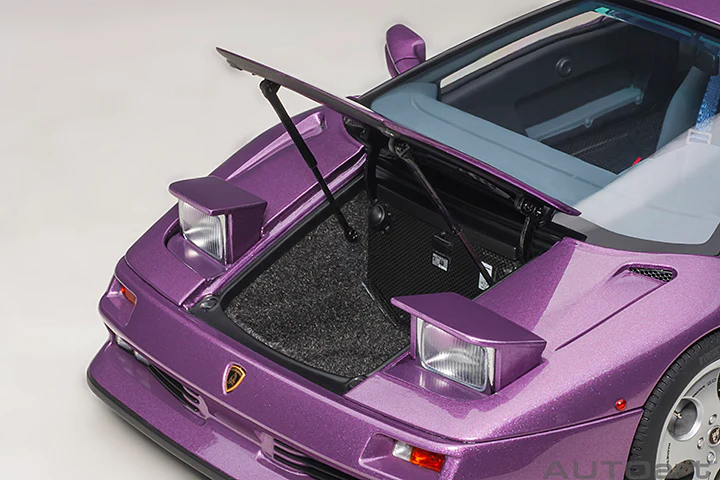 AUTOart 1995 Lamborghini Diablo SE30 Viola SE30 Metallic Purple 1:18 - Image 11