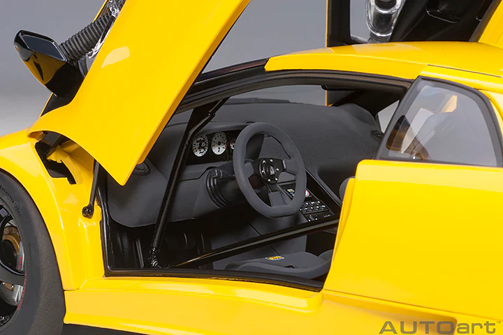 AUTOart Lamborghini Diablo SV-R Superfly Yellow 1:18 - Image 9