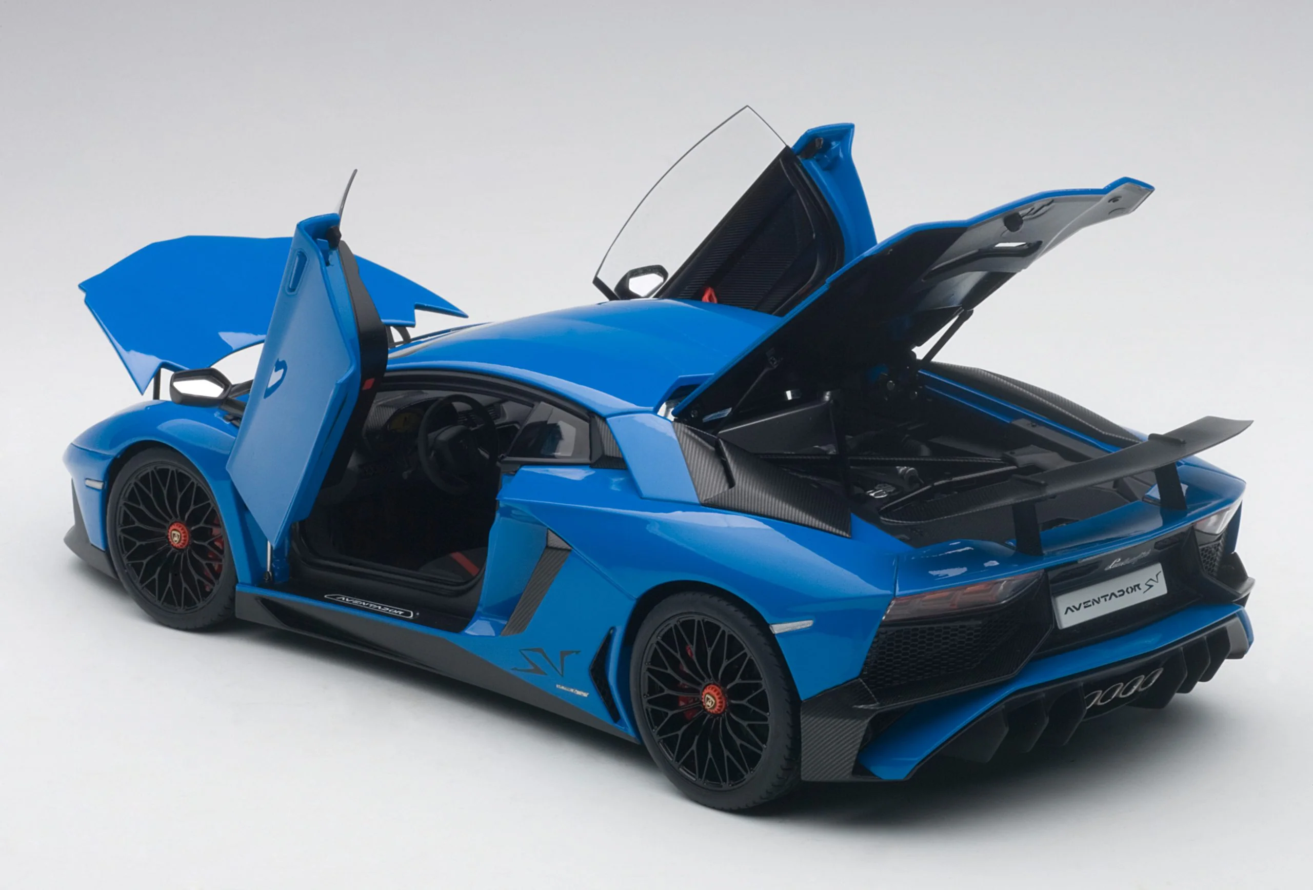 AUTOart 2015 Lamborghini Aventador LP750-4 SV Blu Lemans (Blue) 1:18 - Image 13