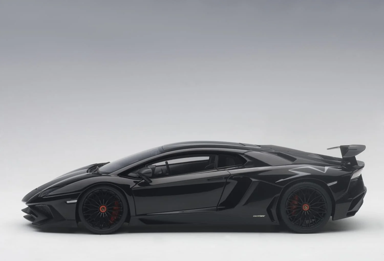 AUTOart 2015 Lamborghini Aventador LP750-4 SV Nero Aldebaran (Gloss Black) 1:18 - Image 3