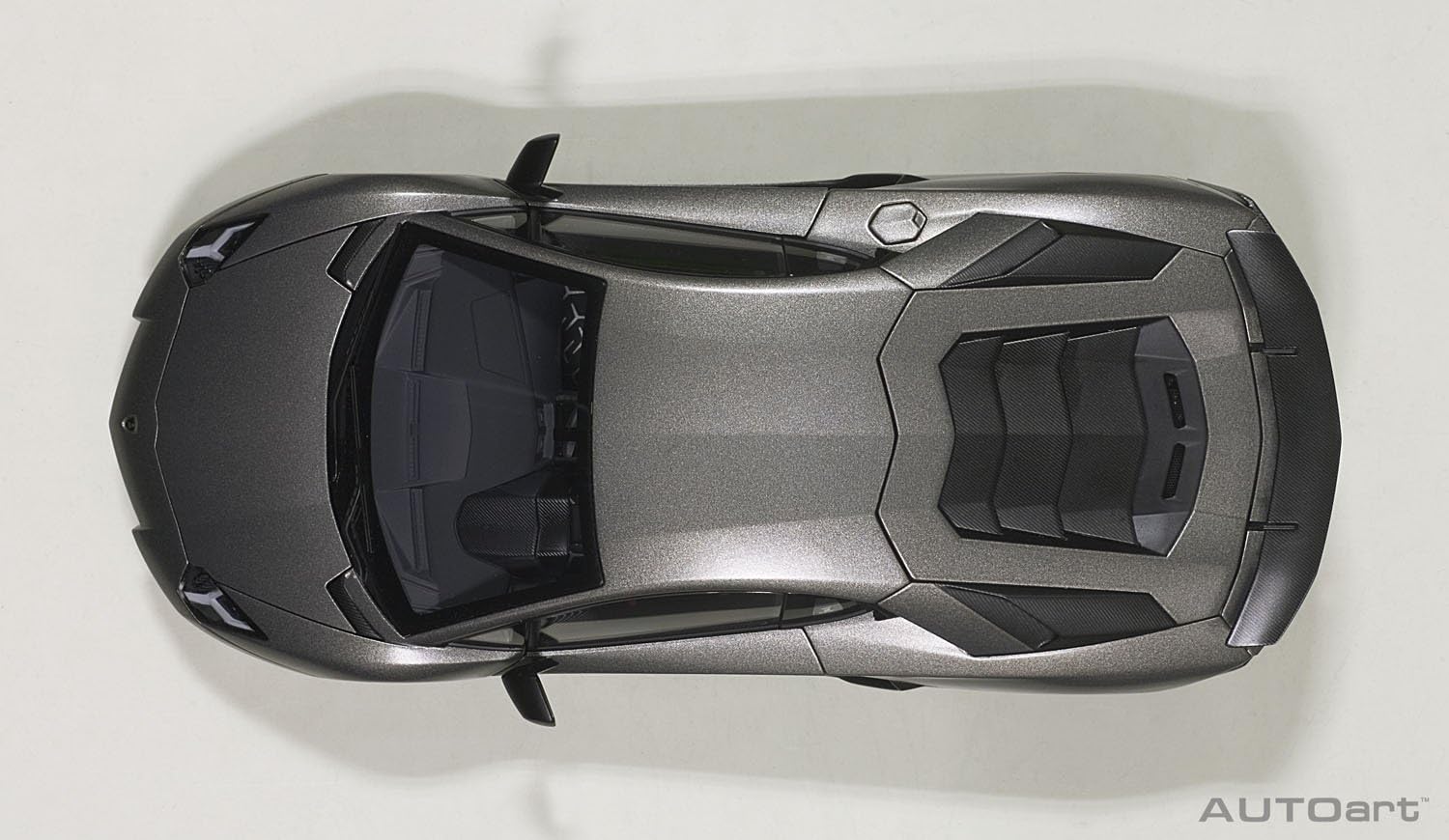 AUTOart 2015 Lamborghini Aventador LP750-4SV Titanium Matte Grey 1:18 - Image 9