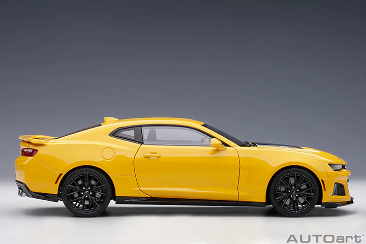 AUTOart 2017 Chevy Camaro ZL1 Bright Yellow 1:18 - Image 4
