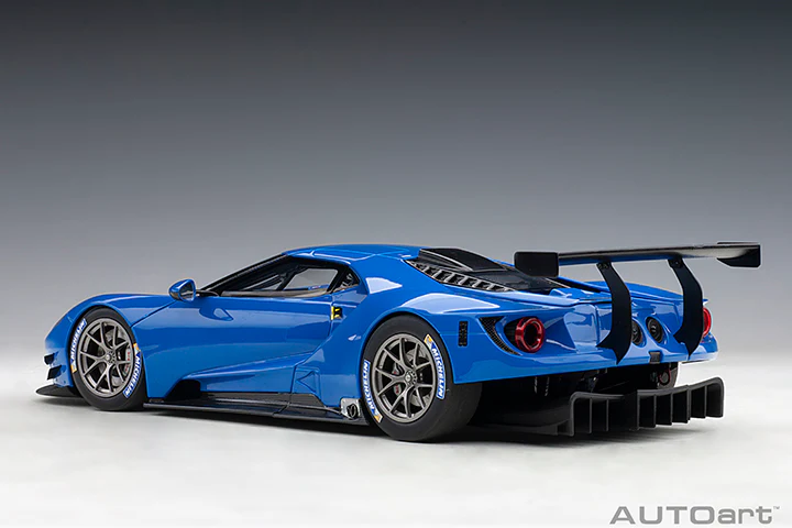 AUTOart 2017 Ford GT Le Mans Plain Color Version Lightning Blue 1:18 - Image 2