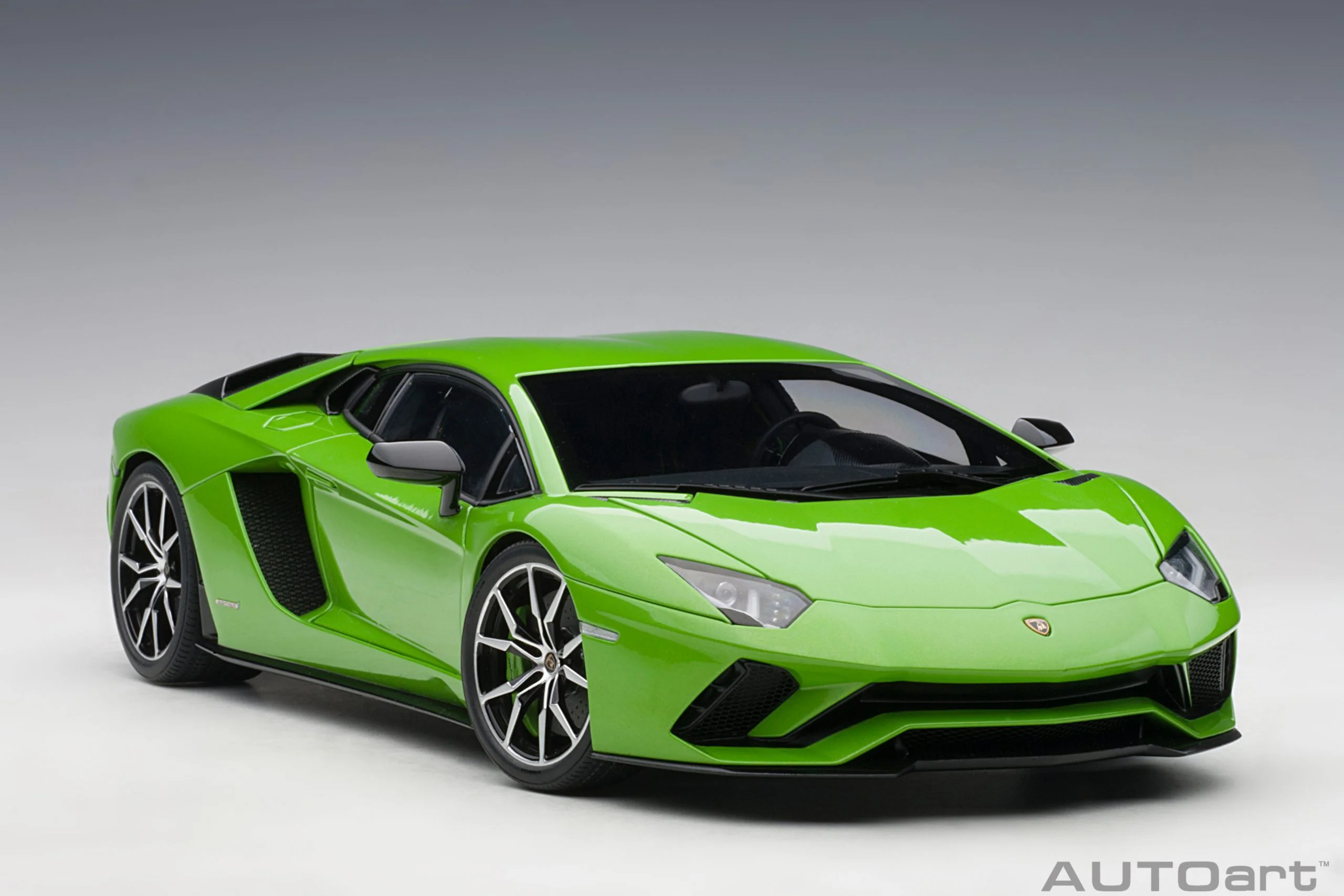 AUTOart 2017 Lamborghini Aventador S Verde Mantis (Pearl Green) 1:18 - Image 16