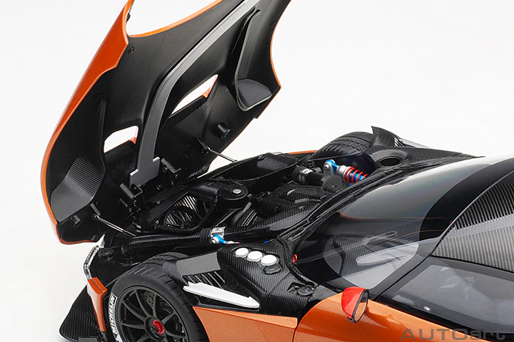 AUTOart 2019 Aston Martin Vulcan Madagascar Orange 1:18 - Image 10