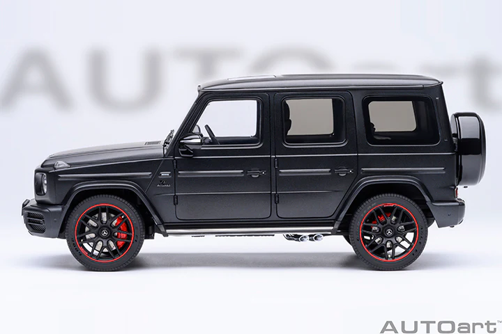 AUTOart 2019 Mercedes-Benz G63 AMG 4x4 G-Class Designo Night Black Magno 1:18 - Image 3