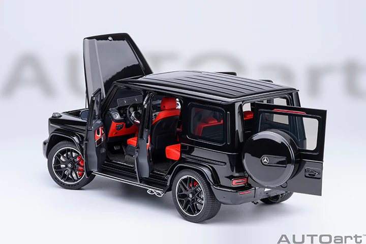 AUTOart 2019 Mercedes-Benz G63 AMG 4x4 G-Class Gloss Black 1:18 - Image 16