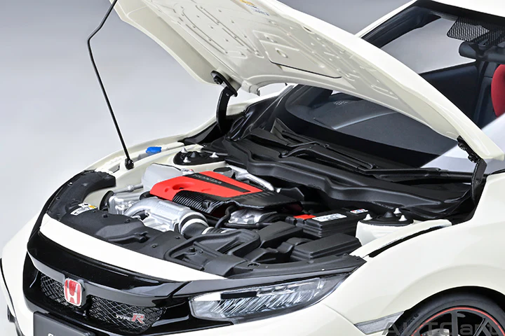AUTOart 2021 Honda Civic Type R (FK8) Championship White 1:18 - Image 11