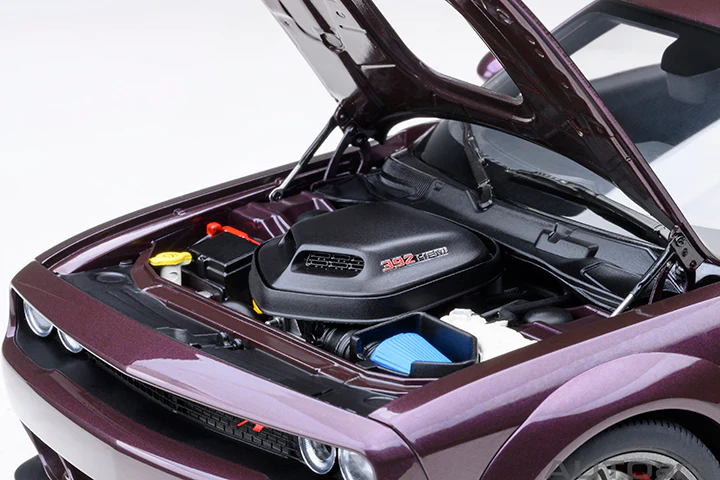 AUTOart 2022 Dodge Challenger R/T Scat Pack Widebody Hellraisin 1:18 - Image 11