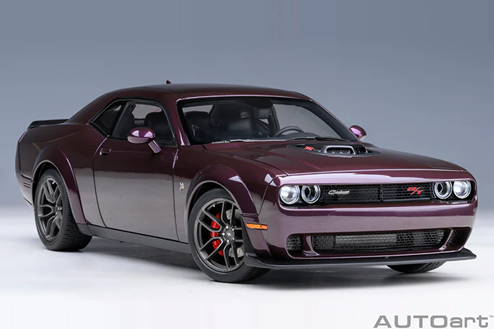 AUTOart 2022 Dodge Challenger R/T Scat Pack Widebody Hellraisin 1:18 - Image 16