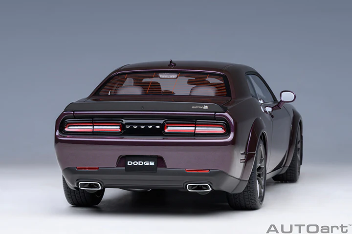 AUTOart 2022 Dodge Challenger R/T Scat Pack Widebody Hellraisin 1:18 - Image 19