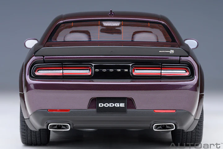 AUTOart 2022 Dodge Challenger R/T Scat Pack Widebody Hellraisin 1:18 - Image 6