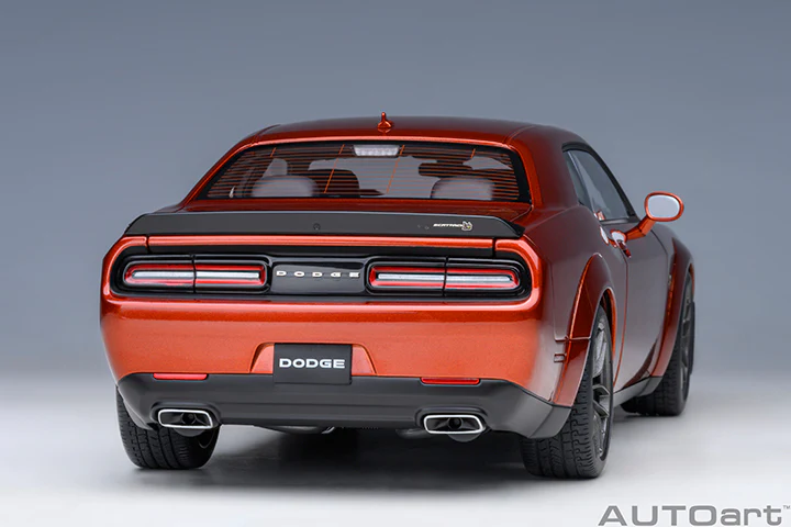 AUTOart 2022 Dodge Challenger R/T Scat Pack Widebody Sinamon Stick 1:18 - Image 19
