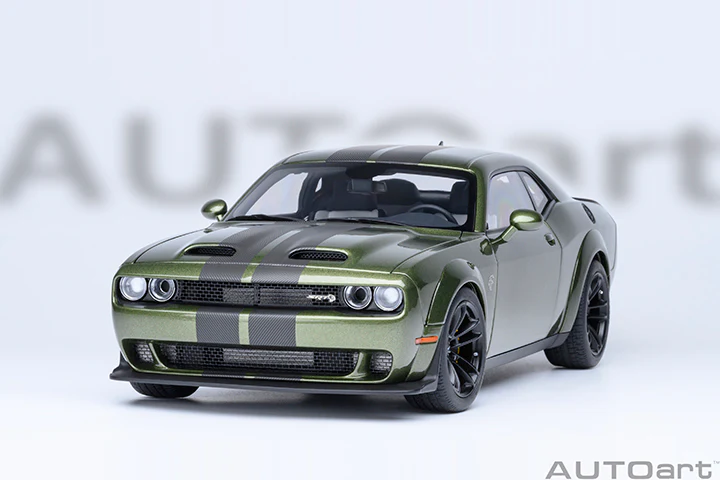 AUTOart 2022 Dodge Challenger SRT Jailbreak F8 Green 1:18 - Image 19