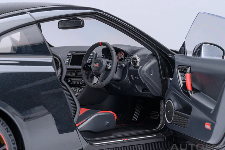 AUTOart 2022 Nissan Skyline GT-R (R35) Nismo Special Edition Meteor Flake Black Pearl 1:18 - Image 11
