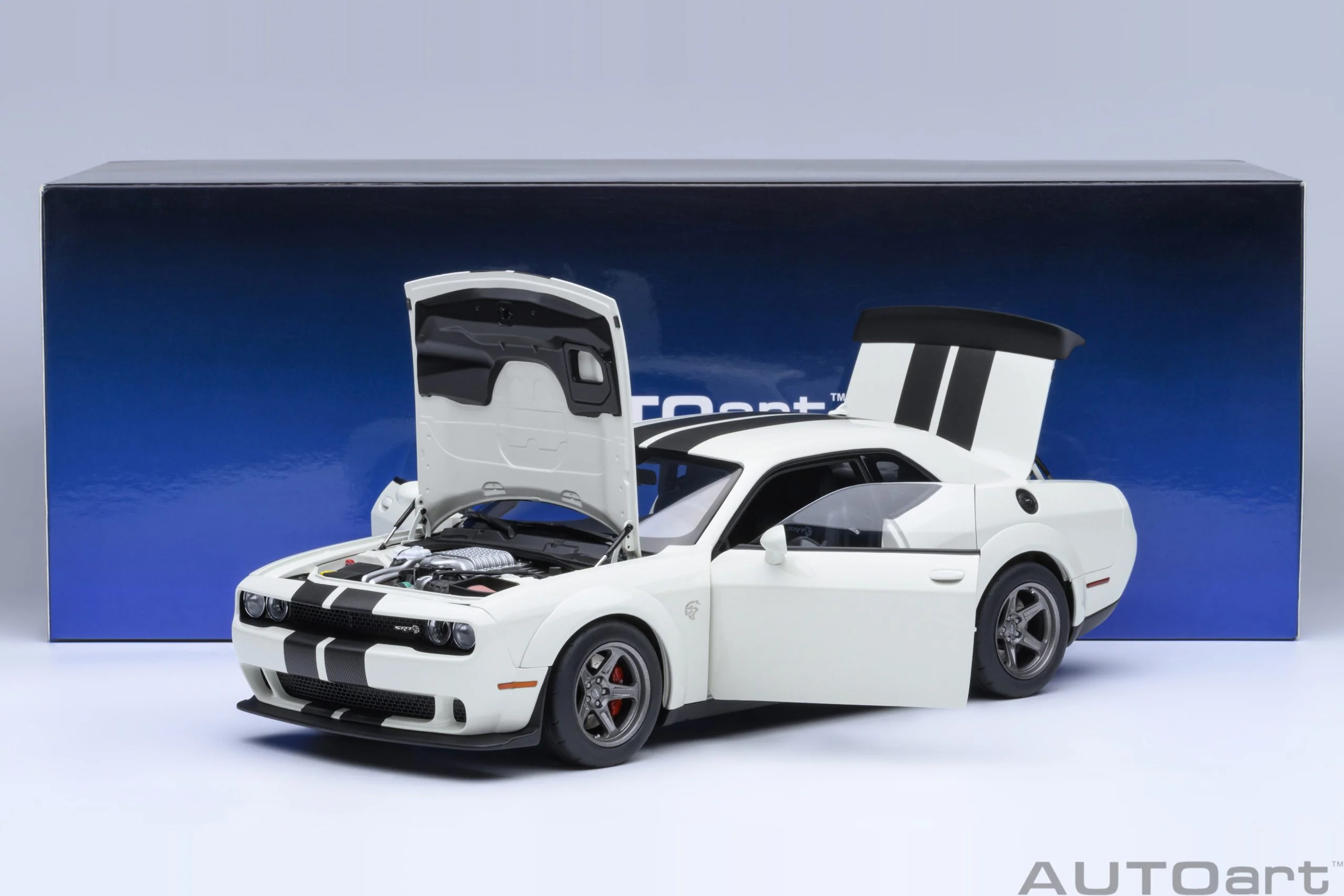 AUTOart 2023 Dodge Challenger SRT Super Stock Knuckle White 1:18 - Image 21