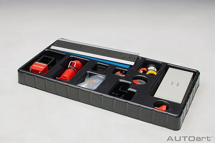 AUTOart - Accessories - Auto Garage Kit Set (Version 2) 1:18 - Image 13