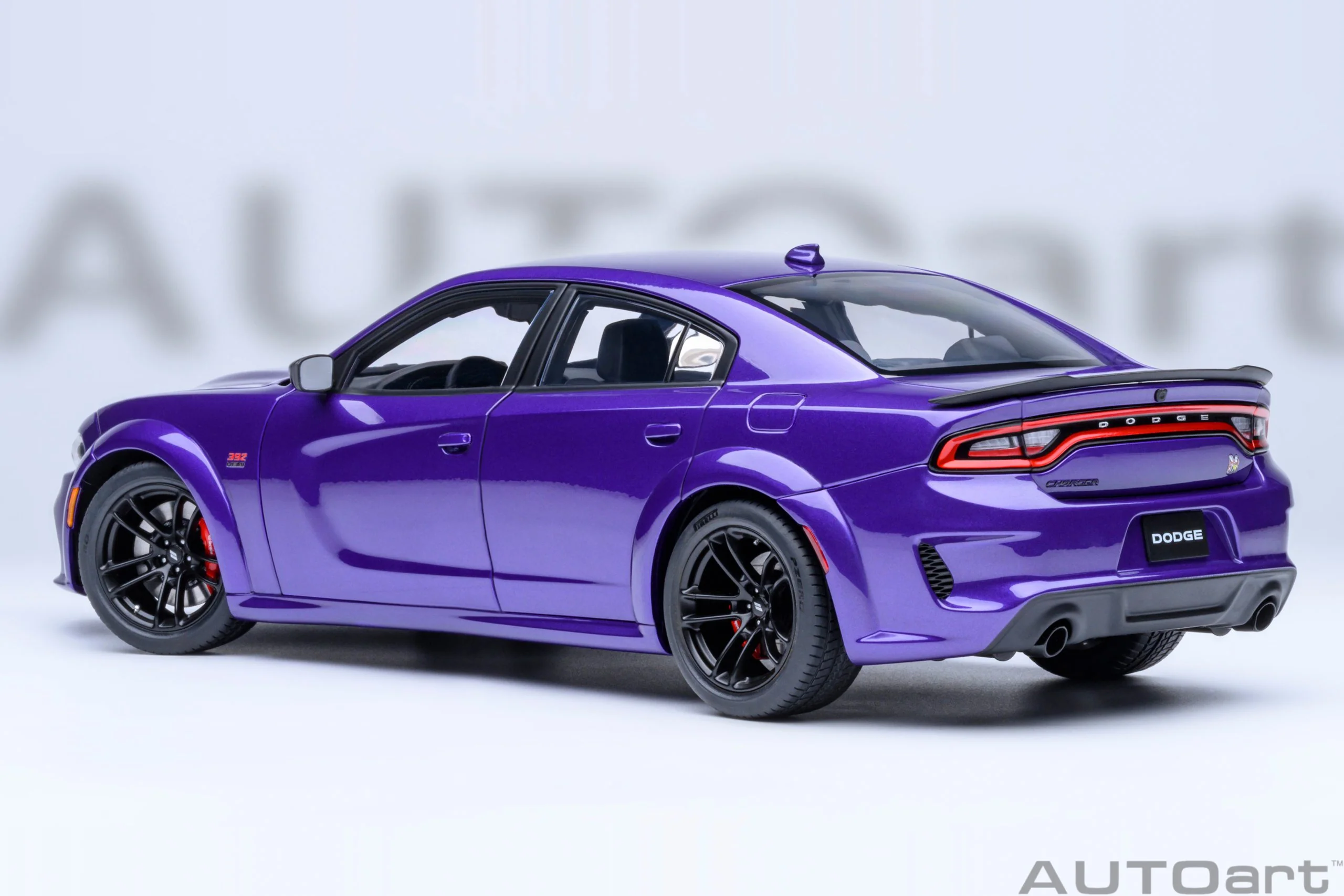 AUTOart Dodge Charger R/T Scat Pack Widebody Plum Crazy Purple 1:18 - Image 2
