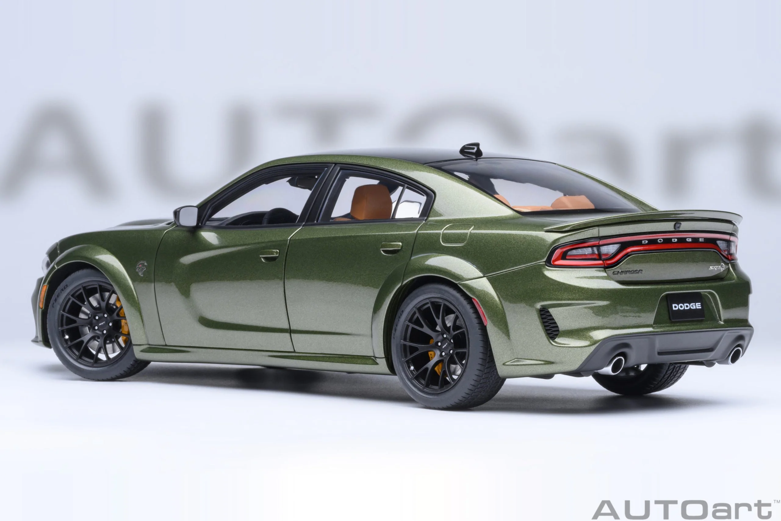 AUTOart Dodge Charger SRT Hellcat Redeye Jailbreak F8 Green 1:18 - Image 2