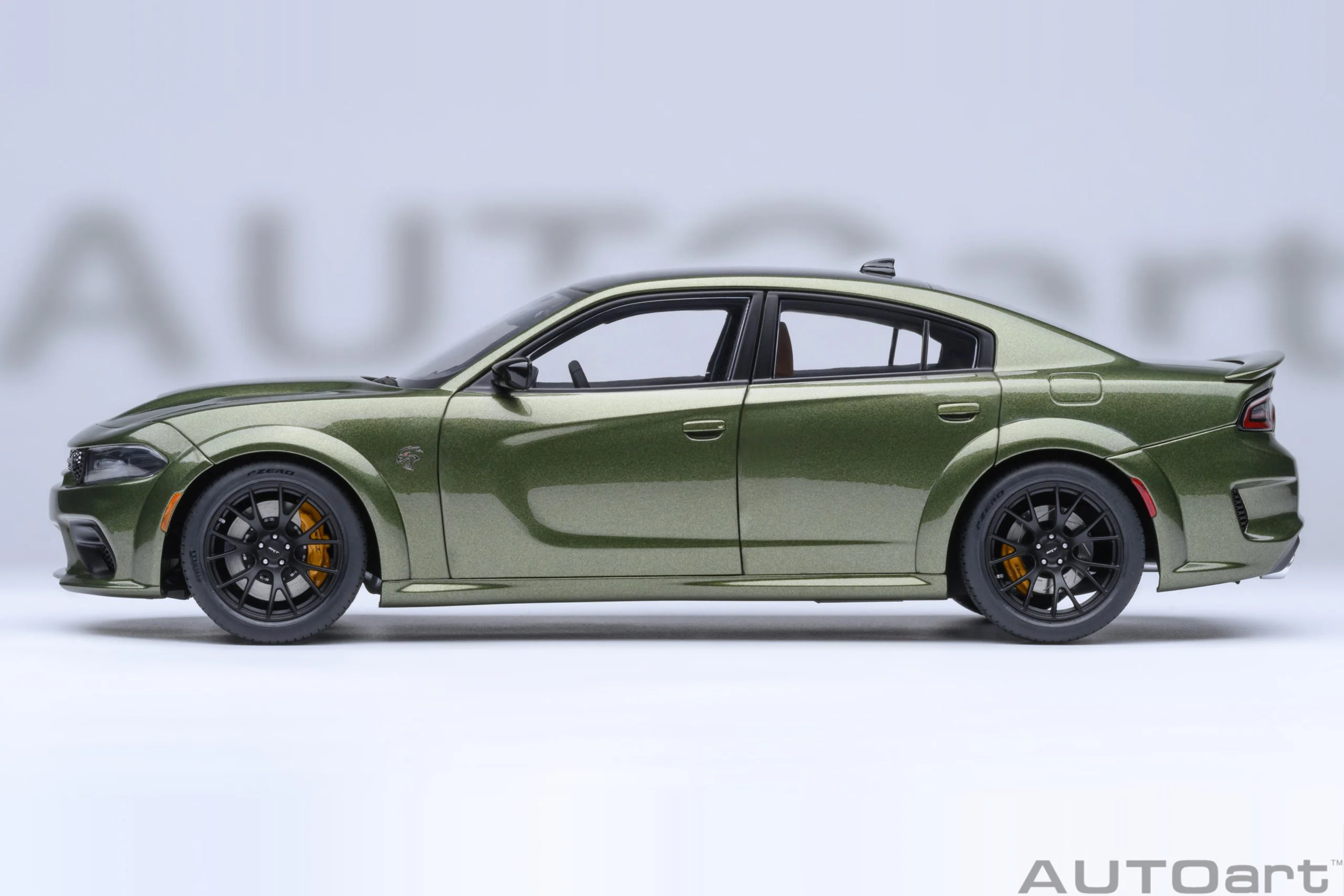 AUTOart Dodge Charger SRT Hellcat Redeye Jailbreak F8 Green 1:18 - Image 3
