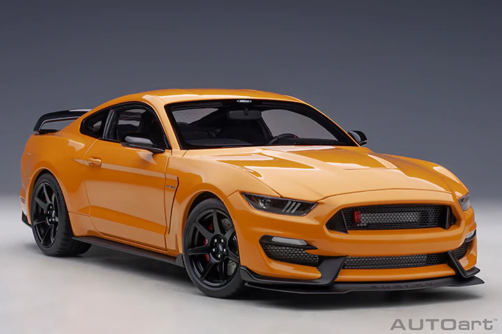 AUTOart Ford Shelby Mustang GT500 Cyber Orange 1:18 - Image 13