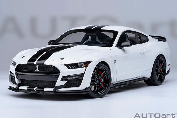 AUTOart Ford Shelby Mustang GT500 Oxford White 1:18 - Image 19