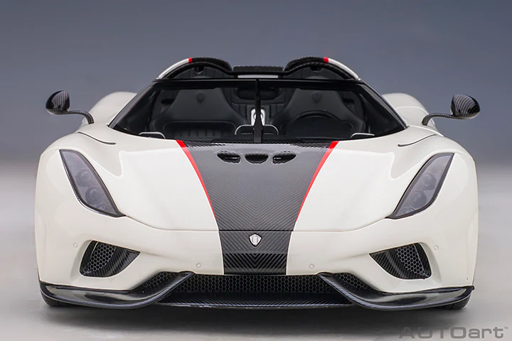 AUTOart Koenigsegg Regera White w/ Carbon Black and Red Accents 1:18 - Image 5