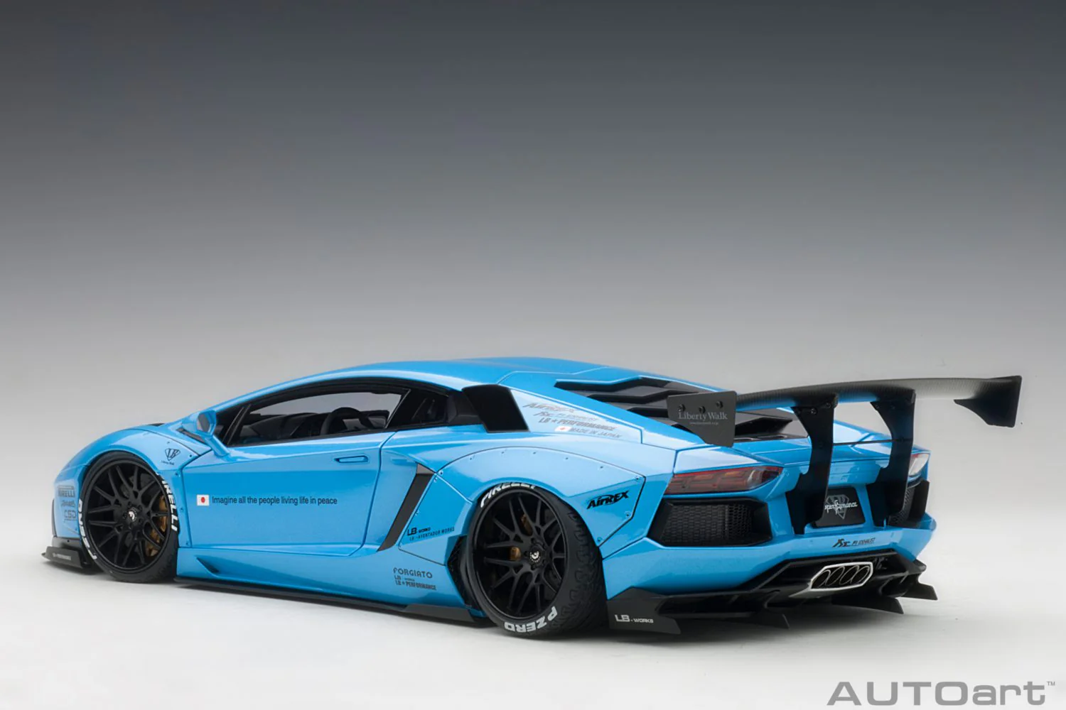 AUTOart Lamborghini Aventador LB Works Metallic Sky Blue 1:18 - Image 2