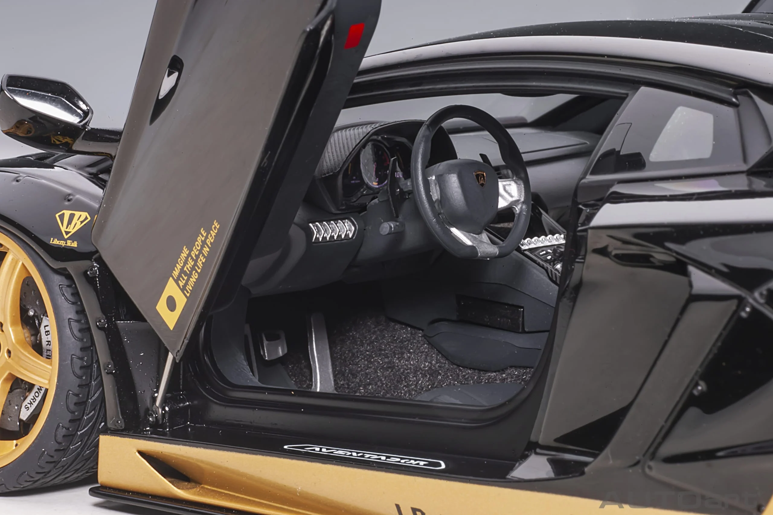 AUTOart Lamborghini Aventador Liberty Walk LB-Works, Limited Edition, Black w/ Gold 1:18 - Image 9