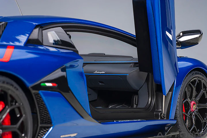 AUTOart Lamborghini Aventador SVJ Blu Nethuns (Metallic Blue) 1:18 - Image 10