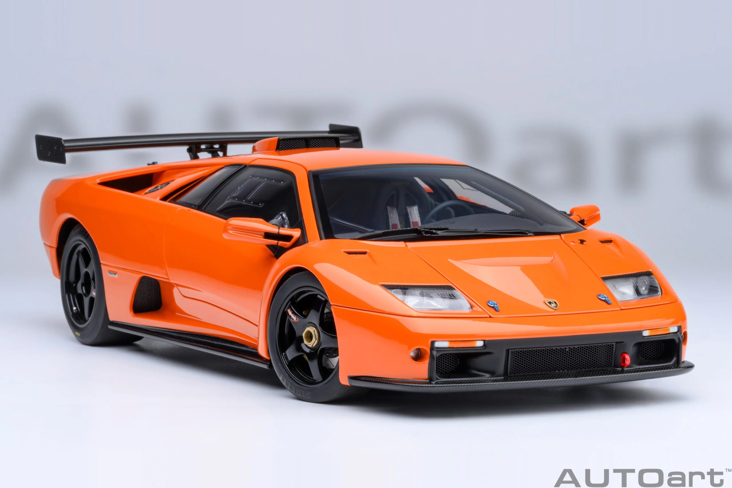 AUTOart Lamborghini Diablo GTR Arancio Ishtar (Orange) 1:18 - Image 17