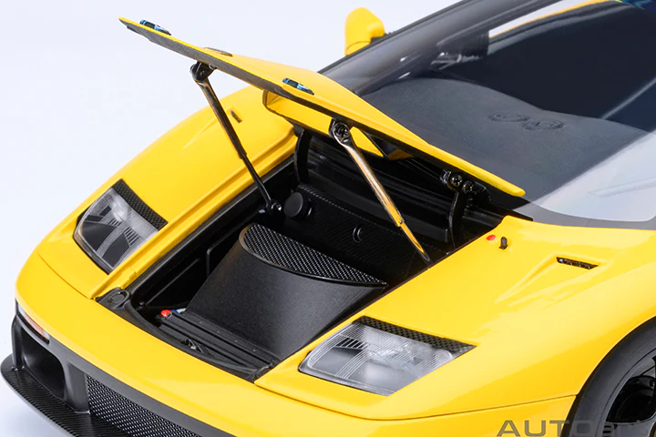 AUTOart Lamborghini Diablo GTR Superfly Yellow 1:18 - Image 11