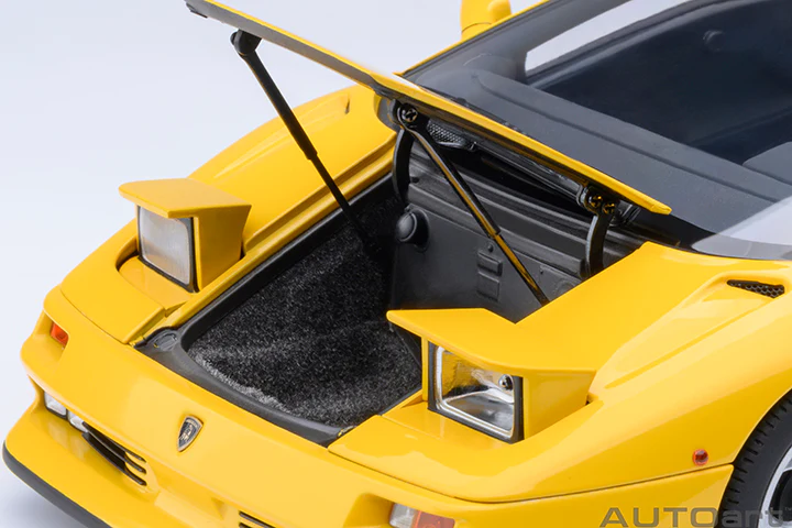AUTOart 1995 Lamborghini Diablo SE30 Jota Superfly Yellow 1:18 - Image 11