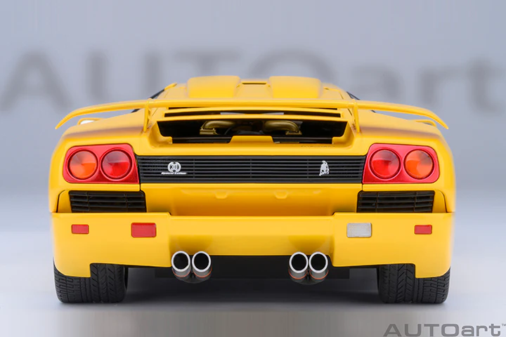 AUTOart 1995 Lamborghini Diablo SE30 Jota Superfly Yellow 1:18 - Image 6