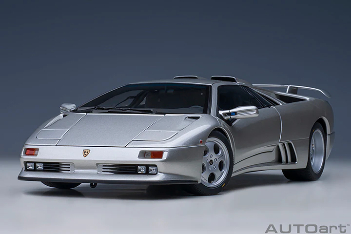 AUTOart 1995 Lamborghini Diablo SE30 Jota Titanio Silver 1:18 - Image 17