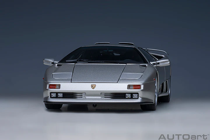 AUTOart 1995 Lamborghini Diablo SE30 Jota Titanio Silver 1:18 - Image 18