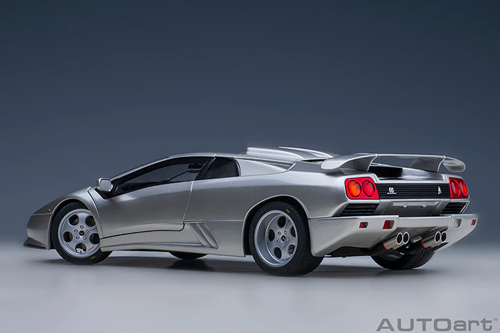 AUTOart 1995 Lamborghini Diablo SE30 Jota Titanio Silver 1:18 - Image 2