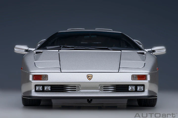 AUTOart 1995 Lamborghini Diablo SE30 Jota Titanio Silver 1:18 - Image 5