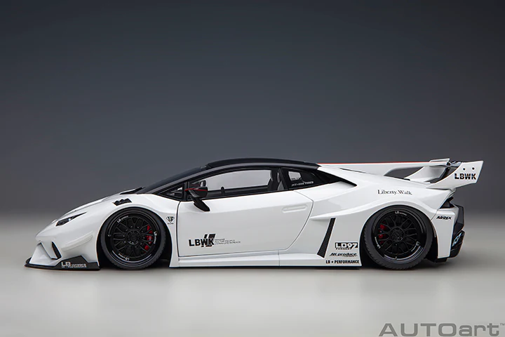 AUTOart Lamborghini Huracan GT Liberty Walk LB Silhouette Works White 1:18 - Image 3