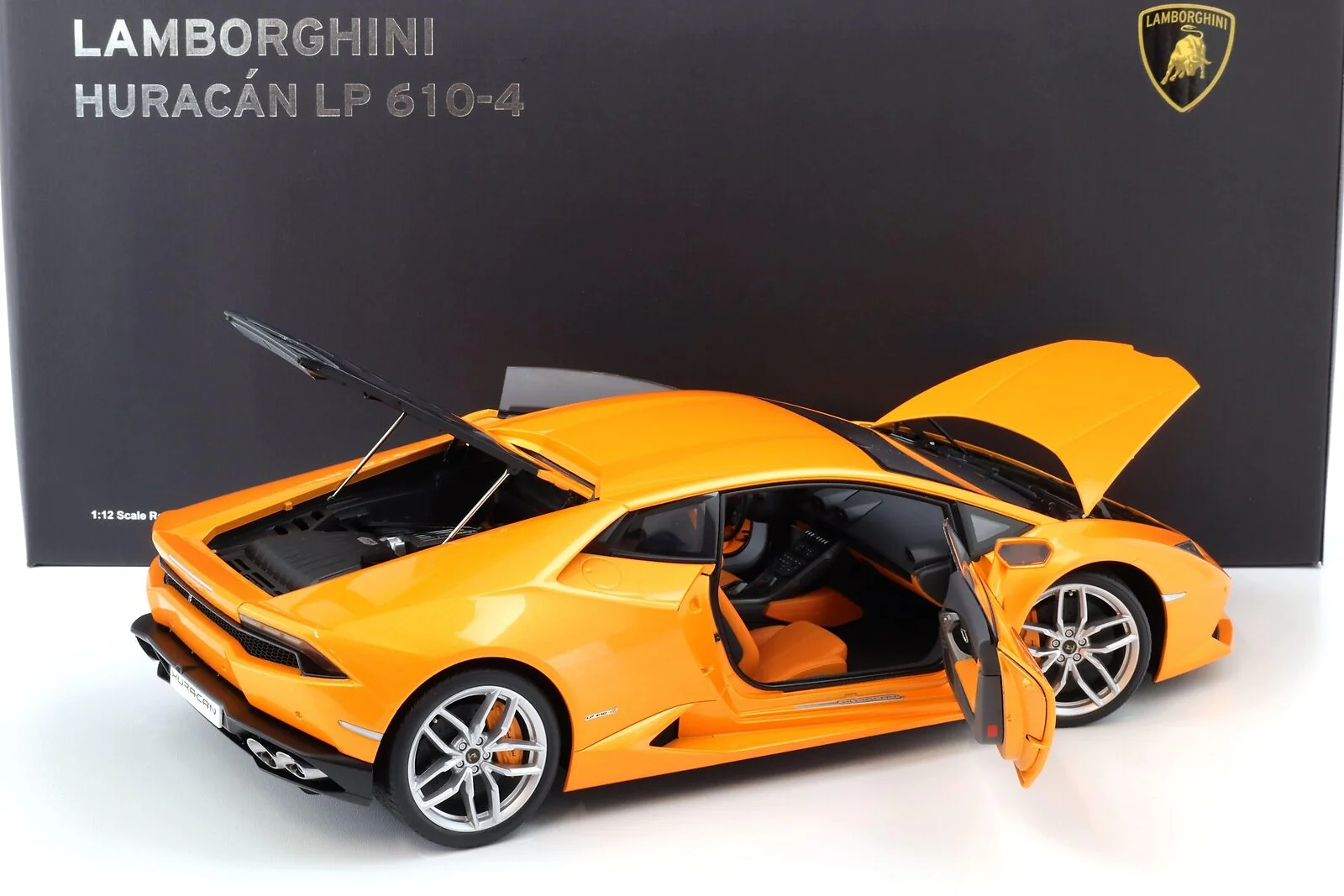 AUTOart Lamborghini Huracan LP610-4 Arancio Borealis 4-Layer (Pearl Orange Metallic) 1:12 - Image 20