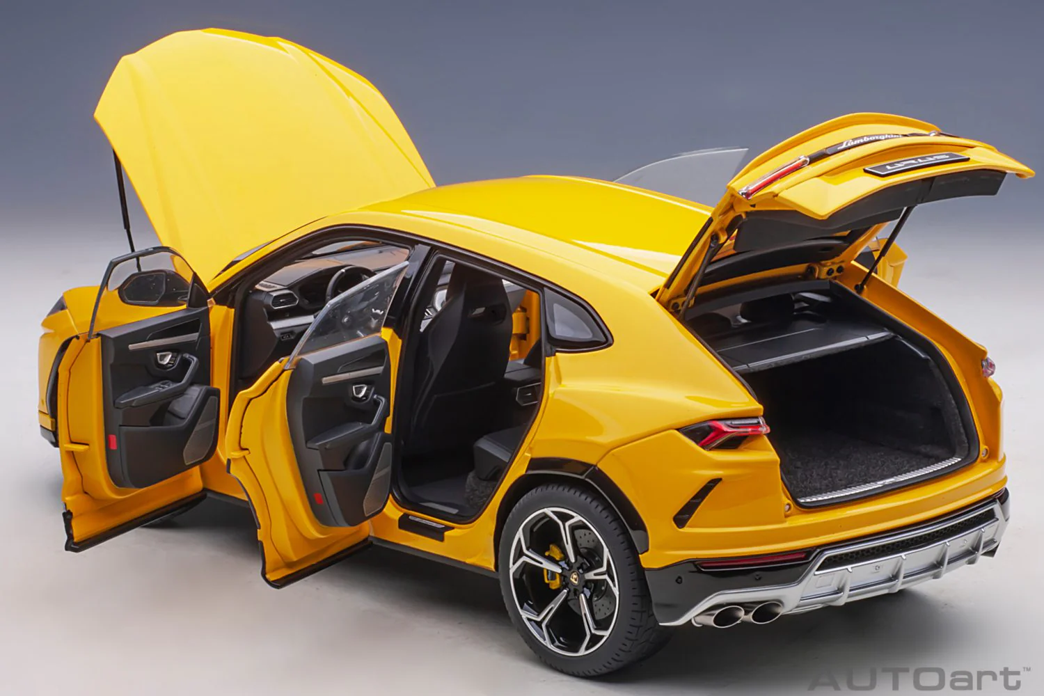AUTOart Lamborghini Urus Giallo Auge (Yellow) 1:18 - Image 13