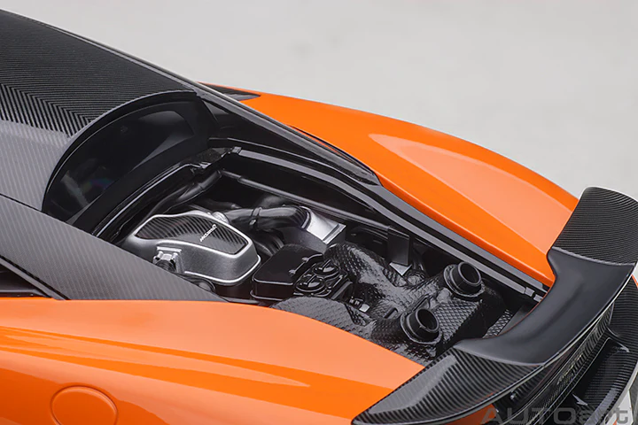 AUTOart Mclaren 600LT Coupe Myan Orange 1:18 - Image 12